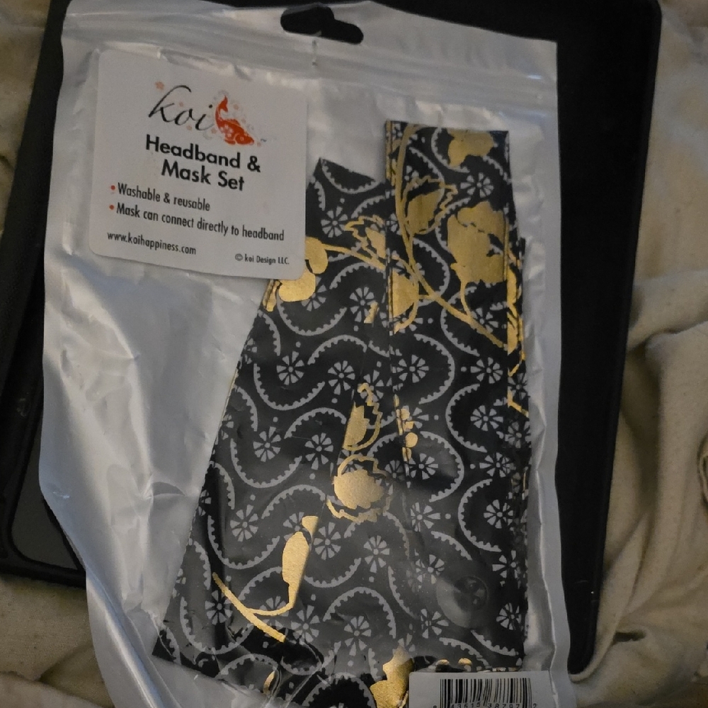 Koi Black and Gold Headband & Mask Set